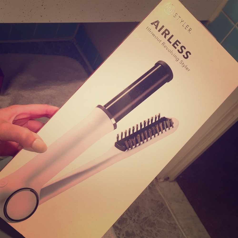 [SOLD] InStyler Airless Blowout Styler